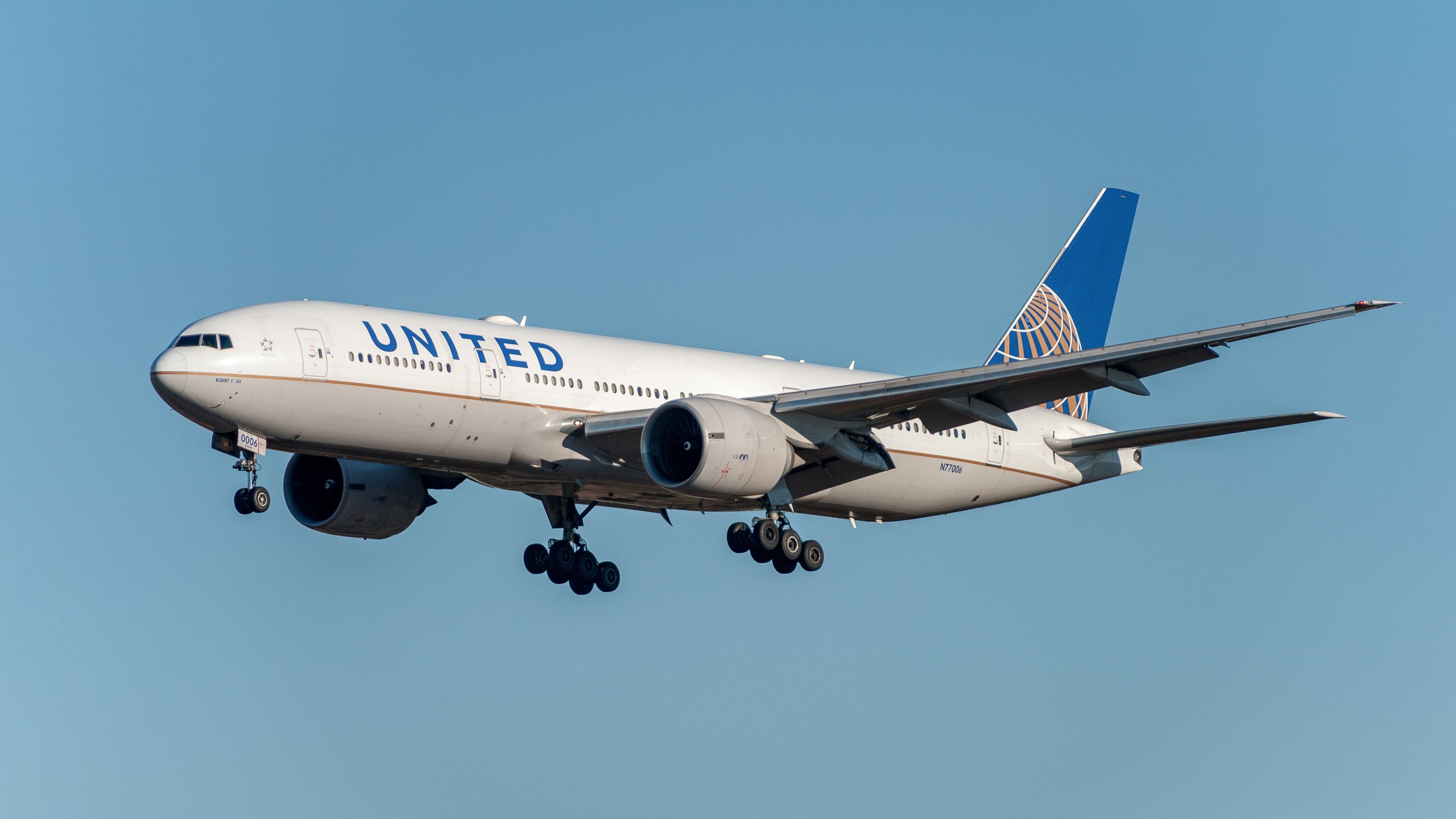 United Airlines plane